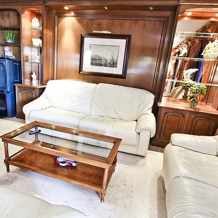 Eva Vendrell Planet Costa Dorada * سالو